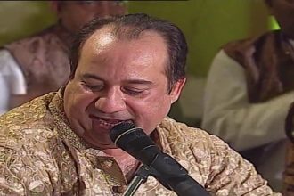 Zahe-e-Ulfat-e-Tajdar-e-Madina Qawwali Lyrics and Video Rahat Fateh Ali Khan